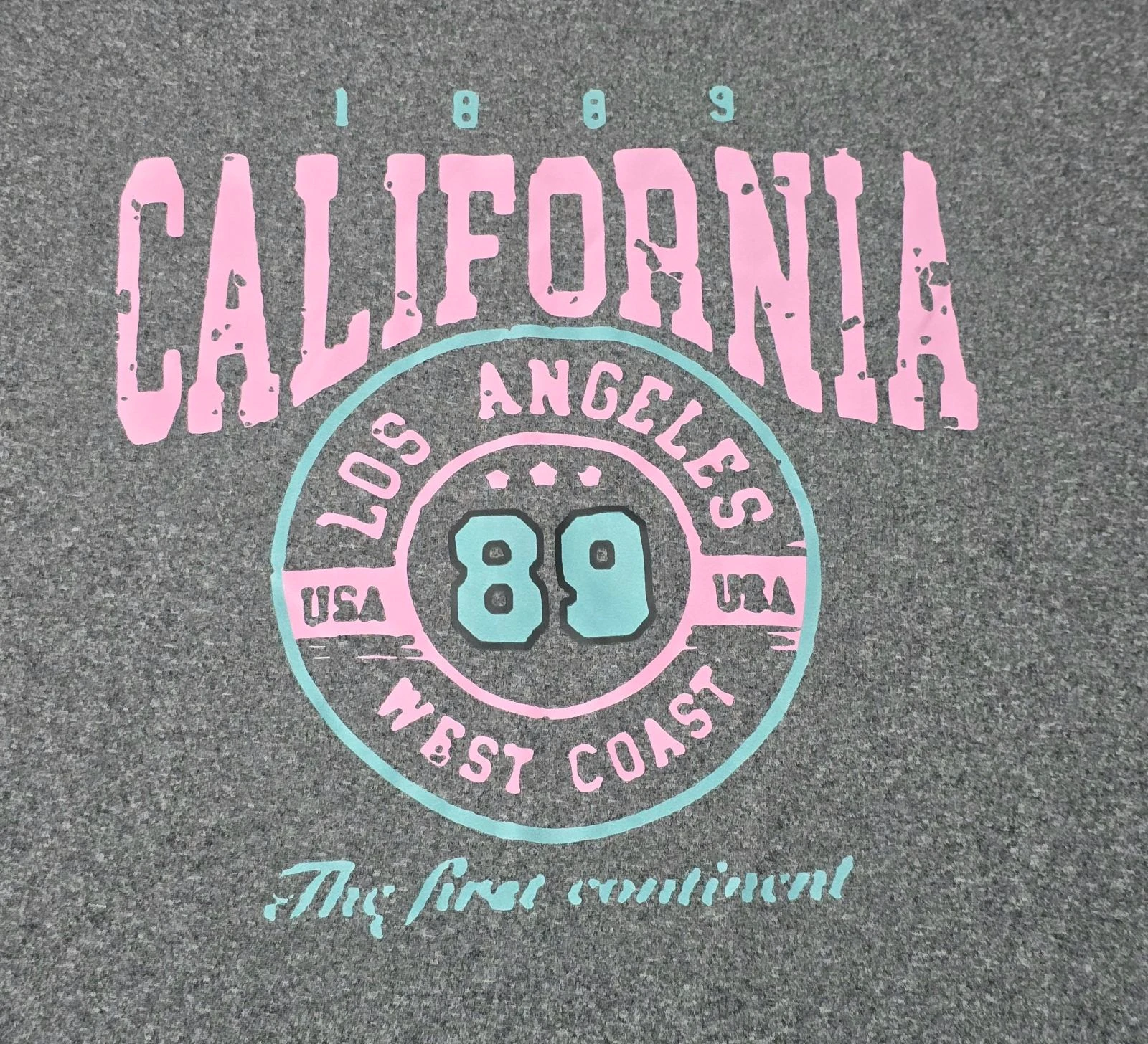 Camiseta gris estampada "California" manga corta – photo 3